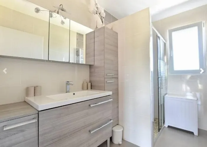 Maison 120 M² A 度假居